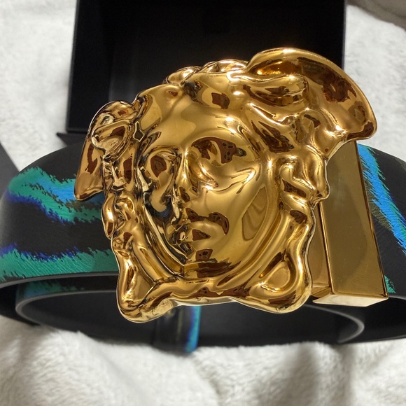 Versace Accessories - Versace belt includes box and dust bag